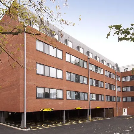 Premier Inn London Hanger Lane-3