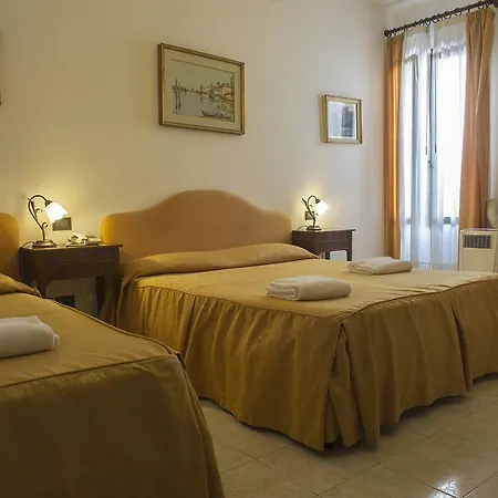 Hotel Iris Venice-3