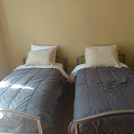 Yale Hotel-2