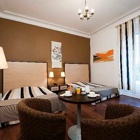 Citotel Du Musee-Gare-2