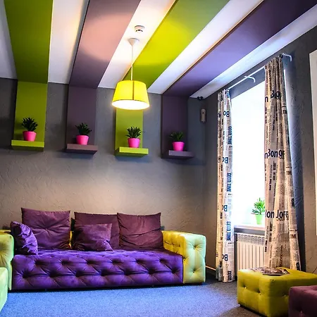 Good Night Hotel-2