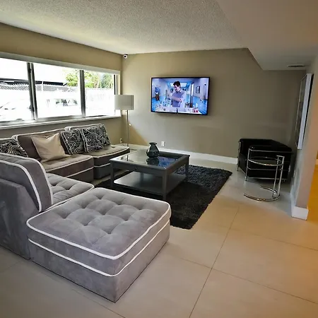 Coconut Grove Apartments By Nuovo-2