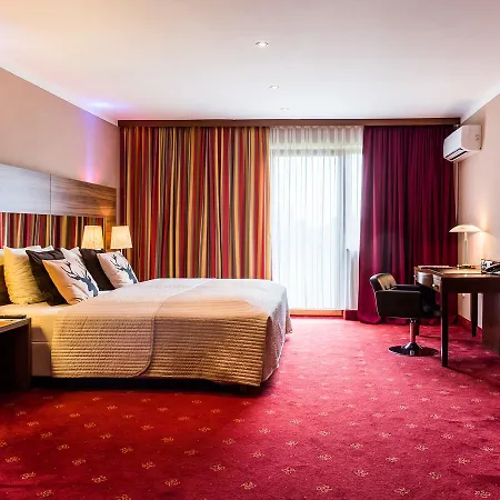 Hotel Salzburg - Airport & City-3
