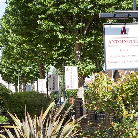 Antoinette Hotel Kingston-3