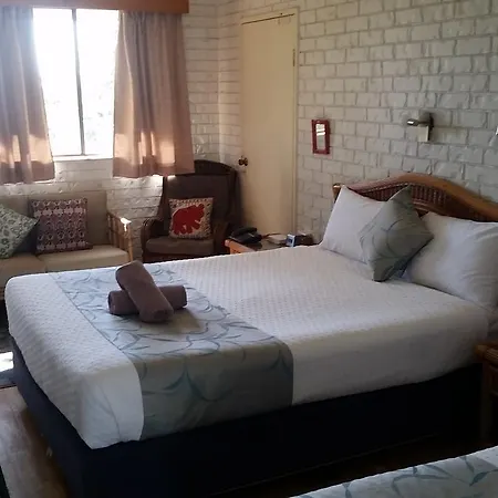 Holland Park Motel-2