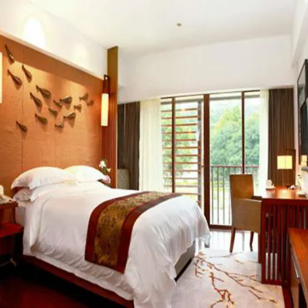 Baiyun Lakeside Hotel-3