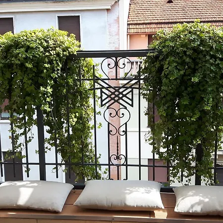 Bronzino House-3