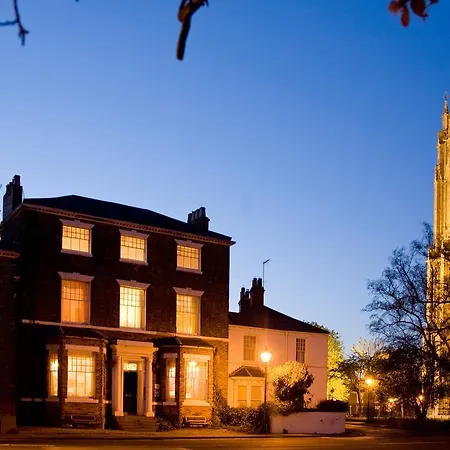 Minster Garth Guest House-3