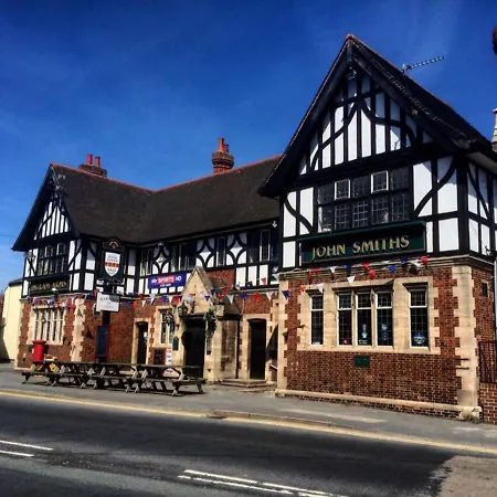 Ingram Arms, Hatfield-2