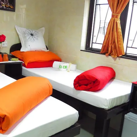 Manila Hotel -Hostel Block D Flat D-8 24 Hour Reception-3