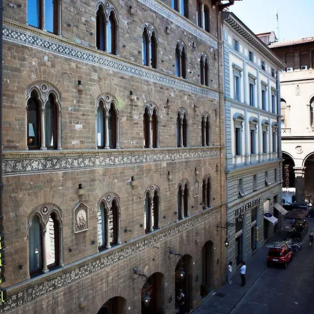 Hotel Pierre-2