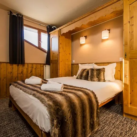 Chalet Val 2400-3