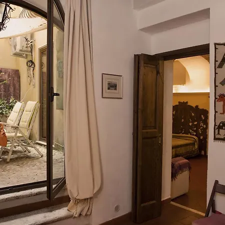 Palazzo Maggiore-2