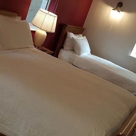 Station House Lanark Bed And Breakfast-3
