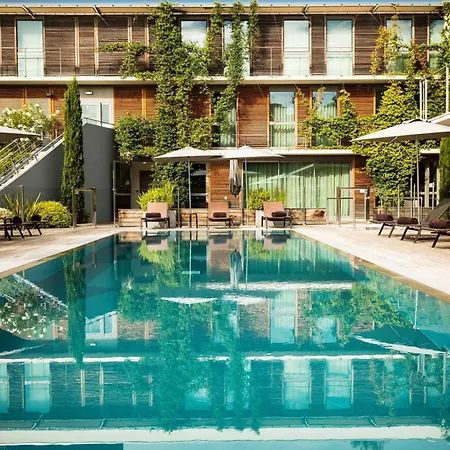 Courtyard By Marriott Montpellier-3
