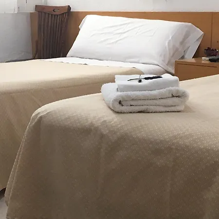 Hostal R. Lido-3