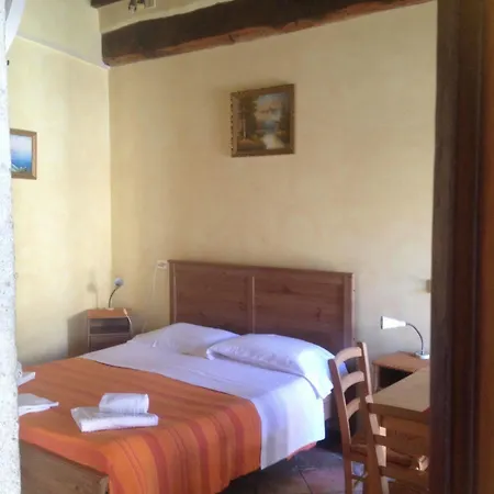 Campo De' Fiori Prestige Rooms-3