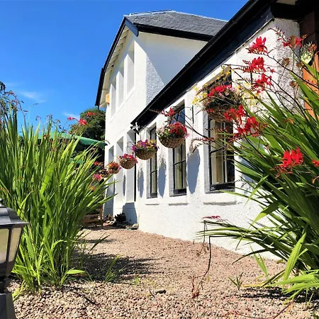 Glenmoriston Arms Hotel-2
