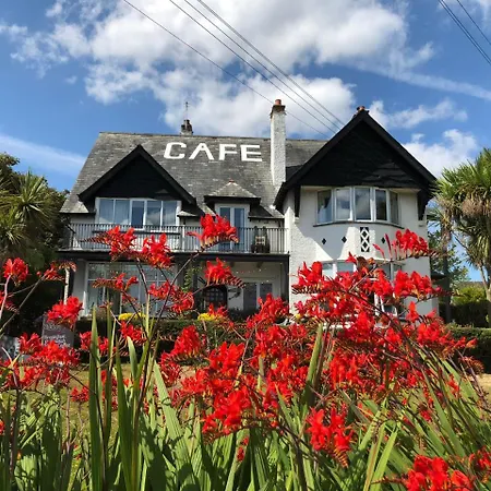Cairn Bay Lodge-2