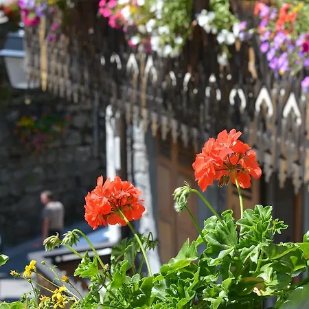 Hotel Rhodos Morzine-3