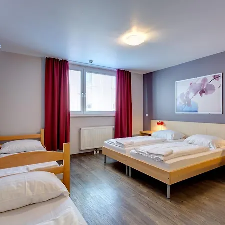 Meininger Hotel Wien Hauptbahnhof-2