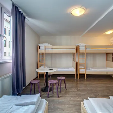 Meininger Hotel Wien Hauptbahnhof-3
