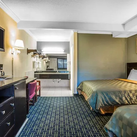 Rodeway Inn Hollywood-3