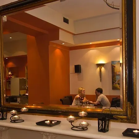 Lynams Hotel-2