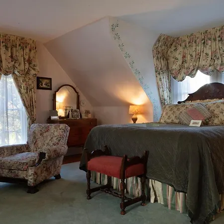 The Bissell House Bed & Breakfast-2