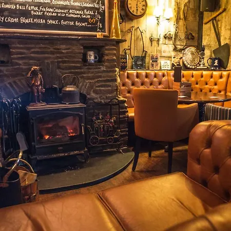 The Pickwick Inn & Oliver'S Restaurant-3