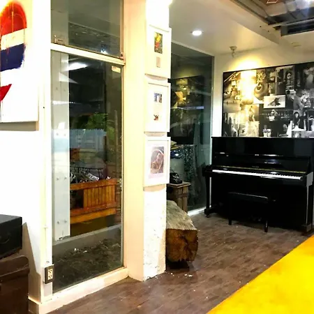 Silom Art Hostel-3