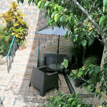 Casa Leon Guesthouse-2