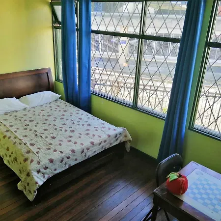 Casa Leon Guesthouse-3