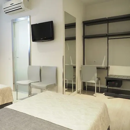 Hostal Benidorm-3