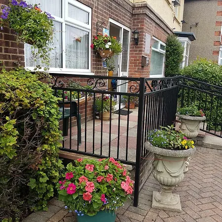 Cameron Court B&B-3