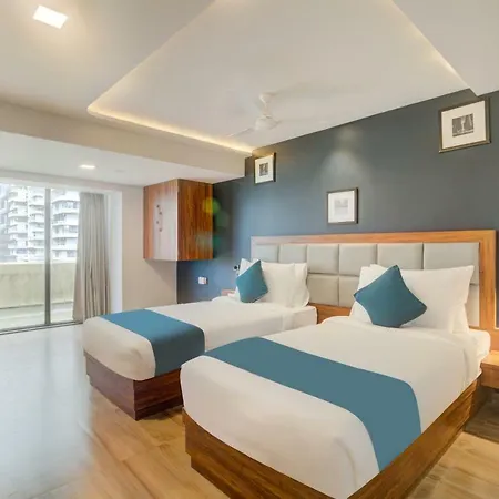 Hotel Palm Beach Pride-3