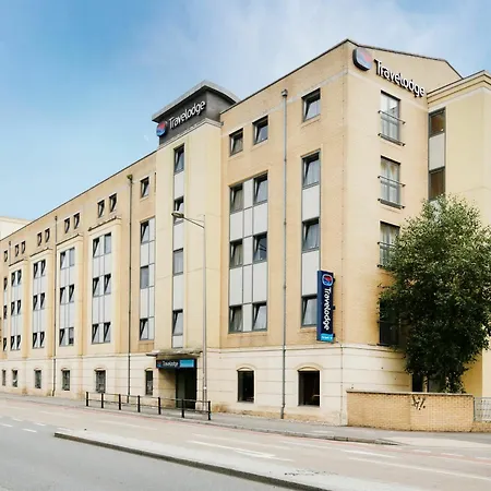 Travelodge Bristol Central Anchor Road-2