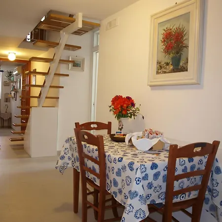 Villa Apollo B&B-2