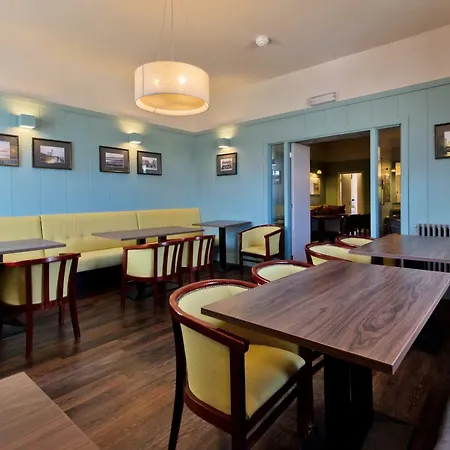 Station Hotel-2