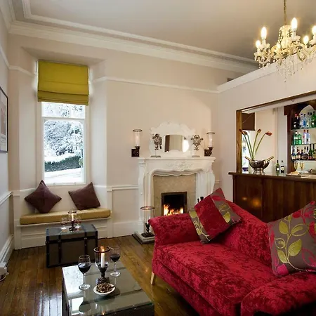 Windermere Boutique Hotel Spa Suites & Hot Tubs-3