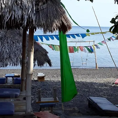 Barracuda Beach Hostel-3