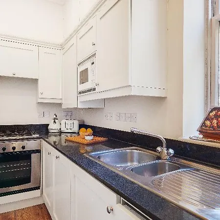 Deluxe Creechurch Lane Serviced Apartment-2