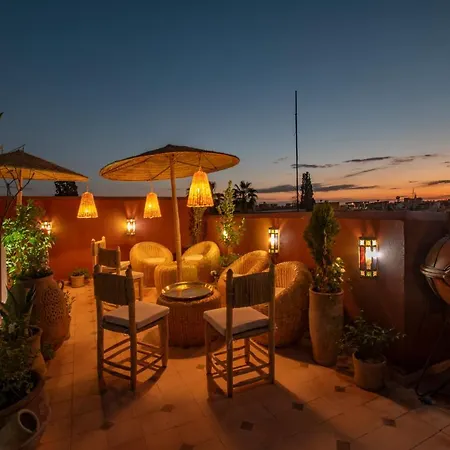 Riad Dar El Arsa Rooftop & Jacuzzi-3