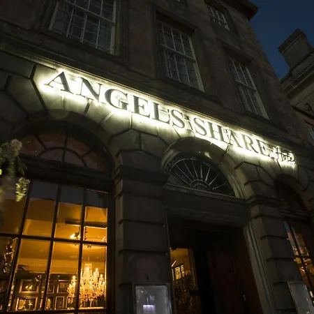 Angels Share Hotel-3