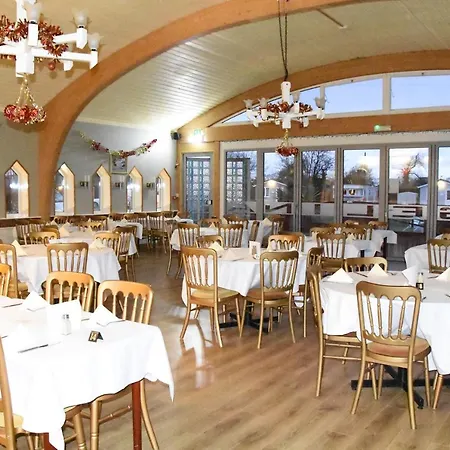 Warrens Village Motel And Self Catering-3