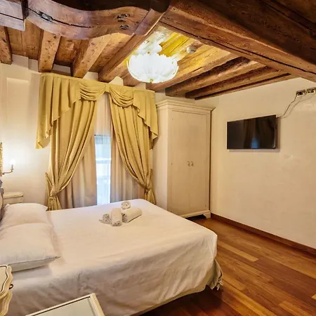 Hotel Vecellio Venice On The Lagoon-3