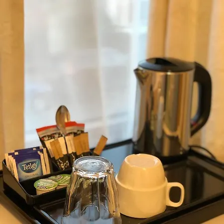 Crescent Hotel Harrow-2