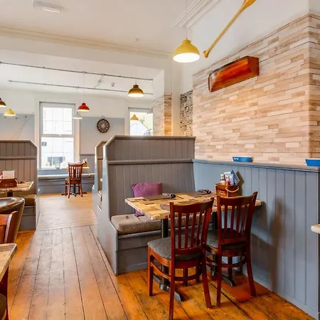 Padarn Hotel-2