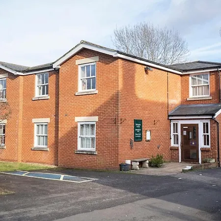 The Emmbrook Inn Hotel-2