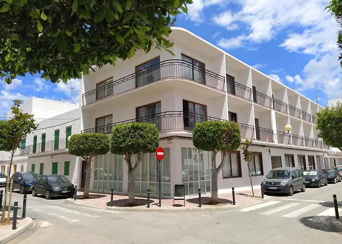 Hostal Residencia Nicolau San Antonio 